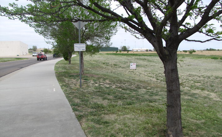 Pictures of Land property located at 15th & Cottonwood Lane North, Liberal, KS 67901 for sales - image #1