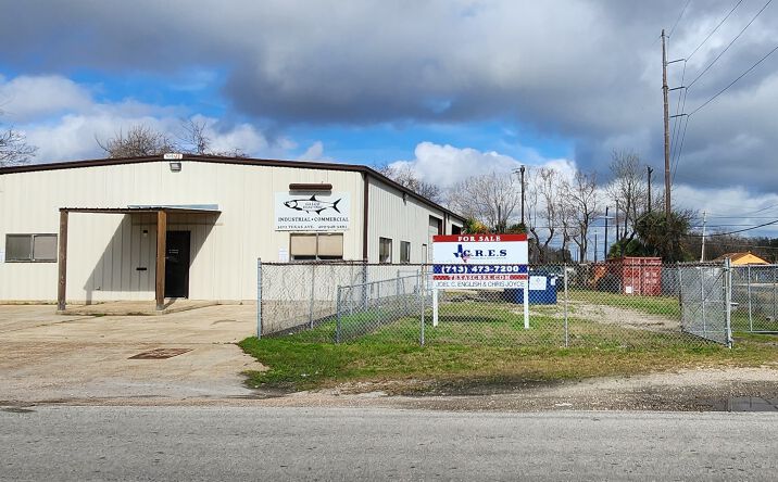 Pictures of Office, Industrial property located at 3502 Texas Ave, Texas City, TX 77590 for sales - image #1