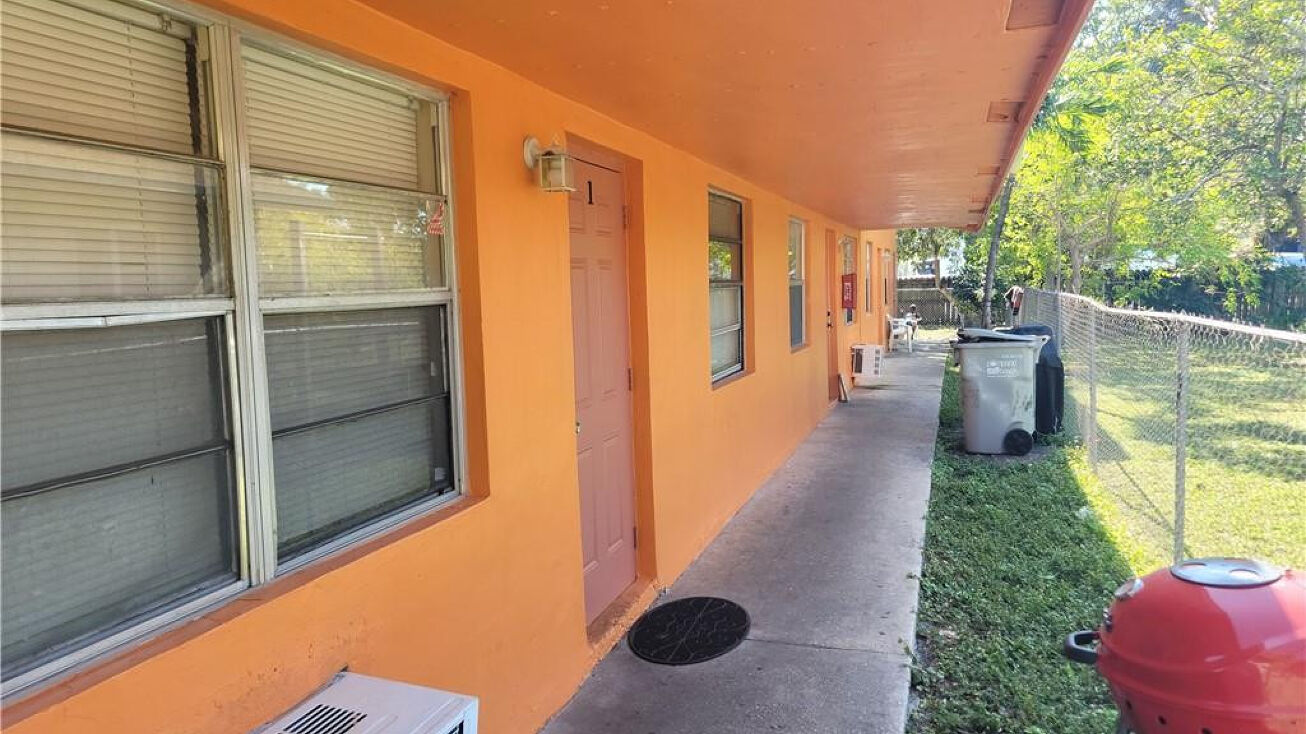 200 NW 7th Street, Pompano Beach, FL 33060