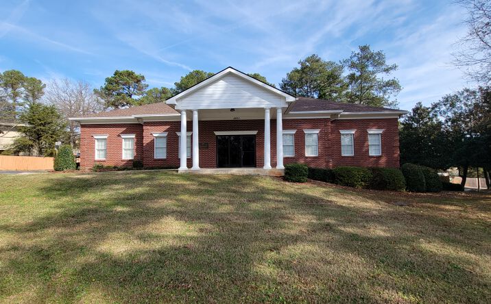Pictures of Office property located at 4661 N Shallowford Rd, Atlanta, GA 30338 for sales - image #1