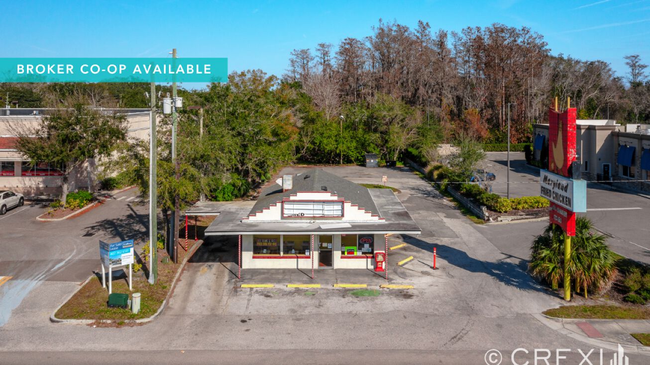 Pictures of Retail property located at 13675 W Colonial Dr, Winter