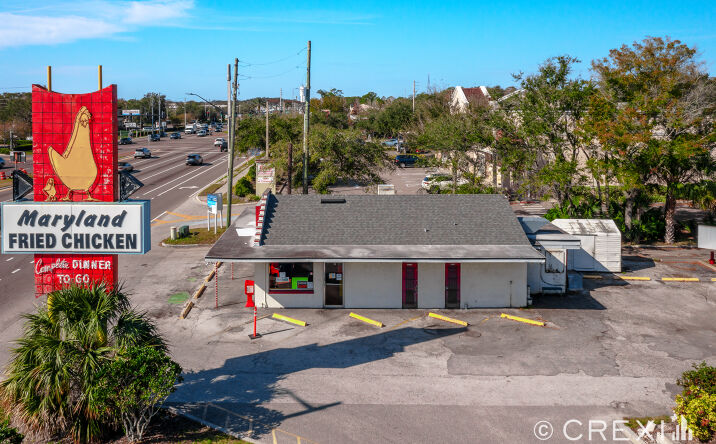 Pictures of Retail property located at 13675 W Colonial Dr, Winter Garden, FL 34787 for comps - image #1