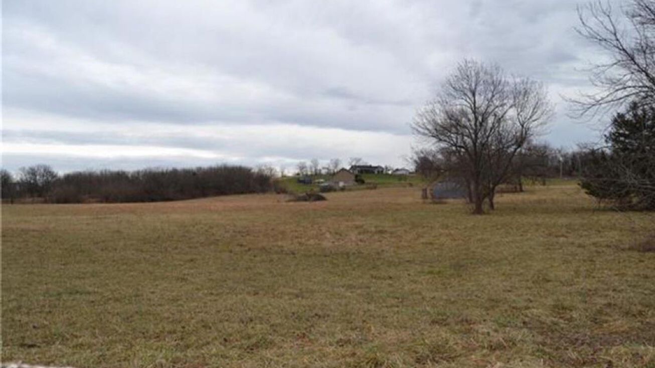 17811 S Sloan Cemetery Road, Pleasant Hill, MO 64080