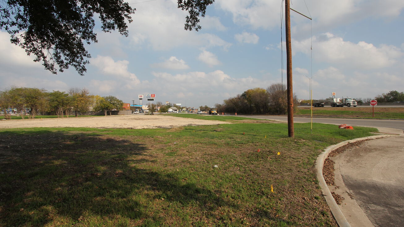 116 IH 35 S, New Braunfels, TX 78130