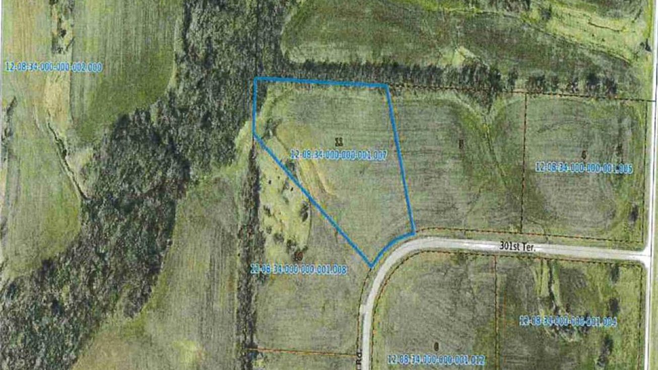 33512 301st Terrace, Garden City, MO 64747