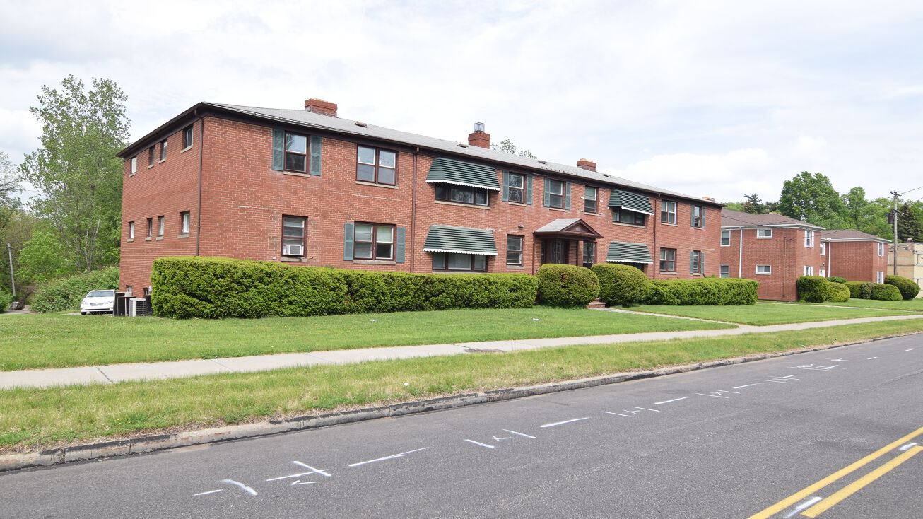 885 S Green Rd, South Euclid, OH 44121