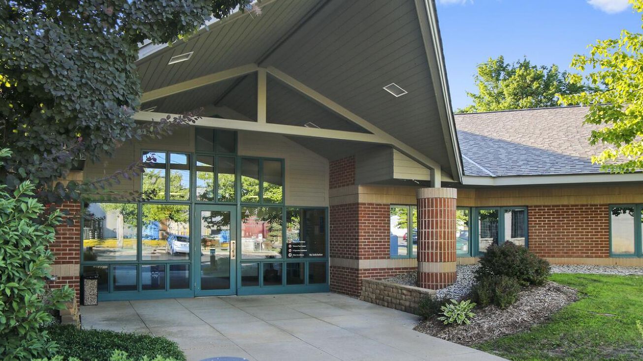 200 N Maple St, Fennville, MI 49408 Mixed Use Property for Sale 200