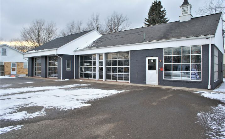 Pictures of Retail, Industrial property located at 4632 Lake Shore Rd, Hamburg, NY 14075 for sales - image #1