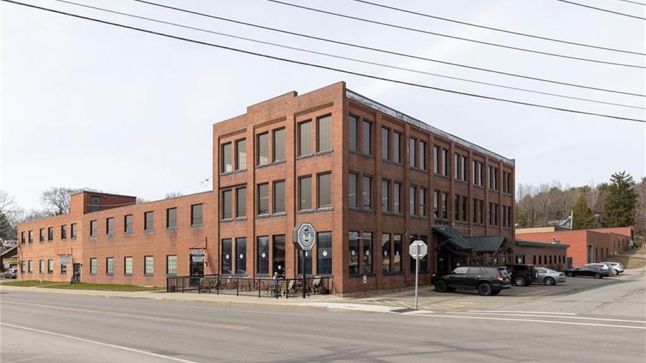 243 W Main St, Springville, NY 14141