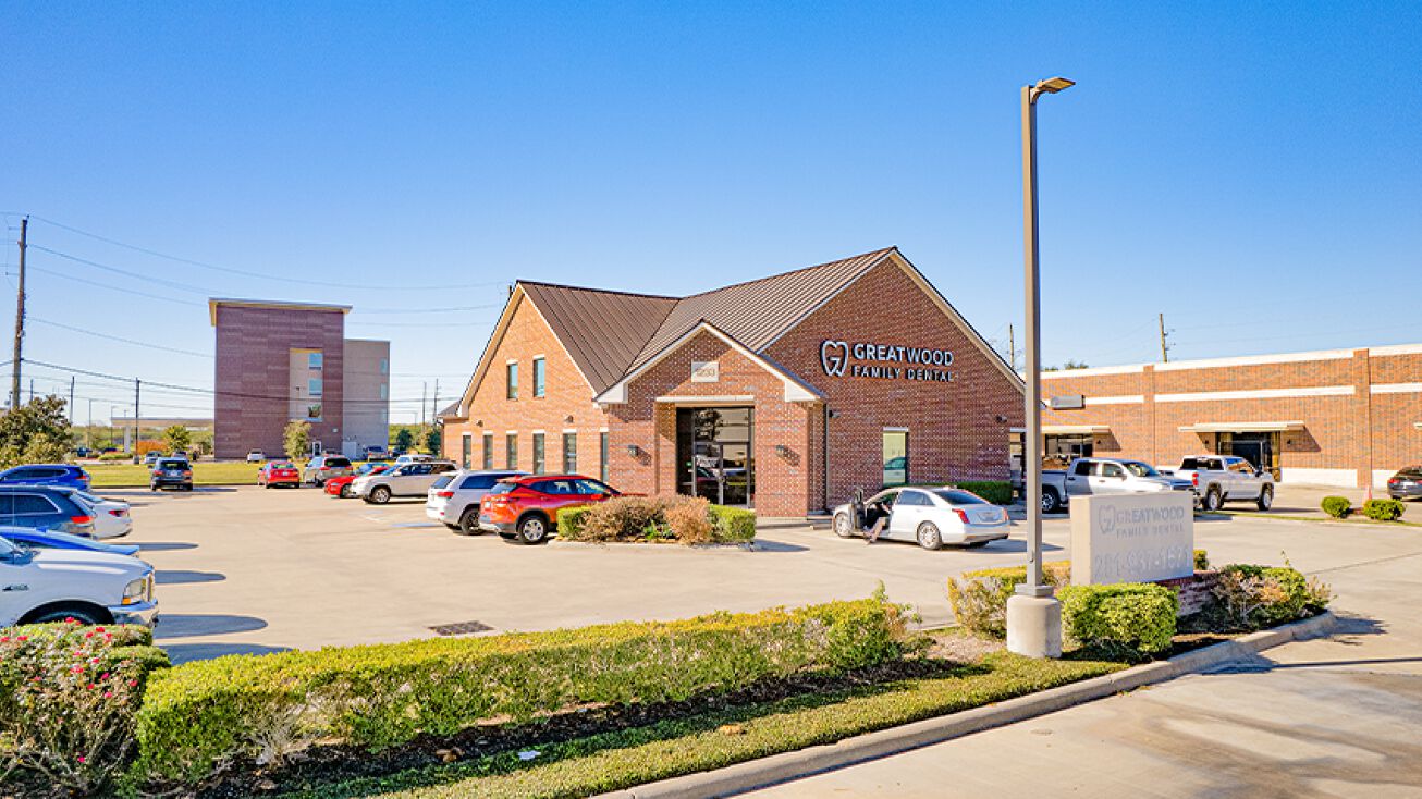 1233 Crabb River Rd, Richmond, TX 77469