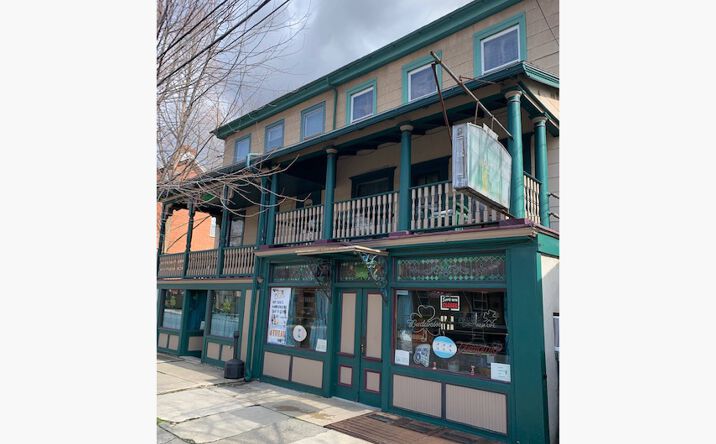 Pictures of Multifamily property located at 735 Front St, Catasauqua, PA 18032 for sales - image #1