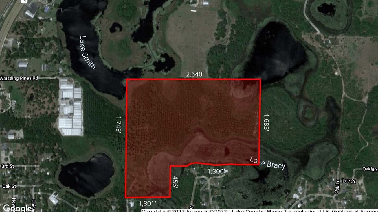 37500 St Louis Ave, Umatilla, FL 32784