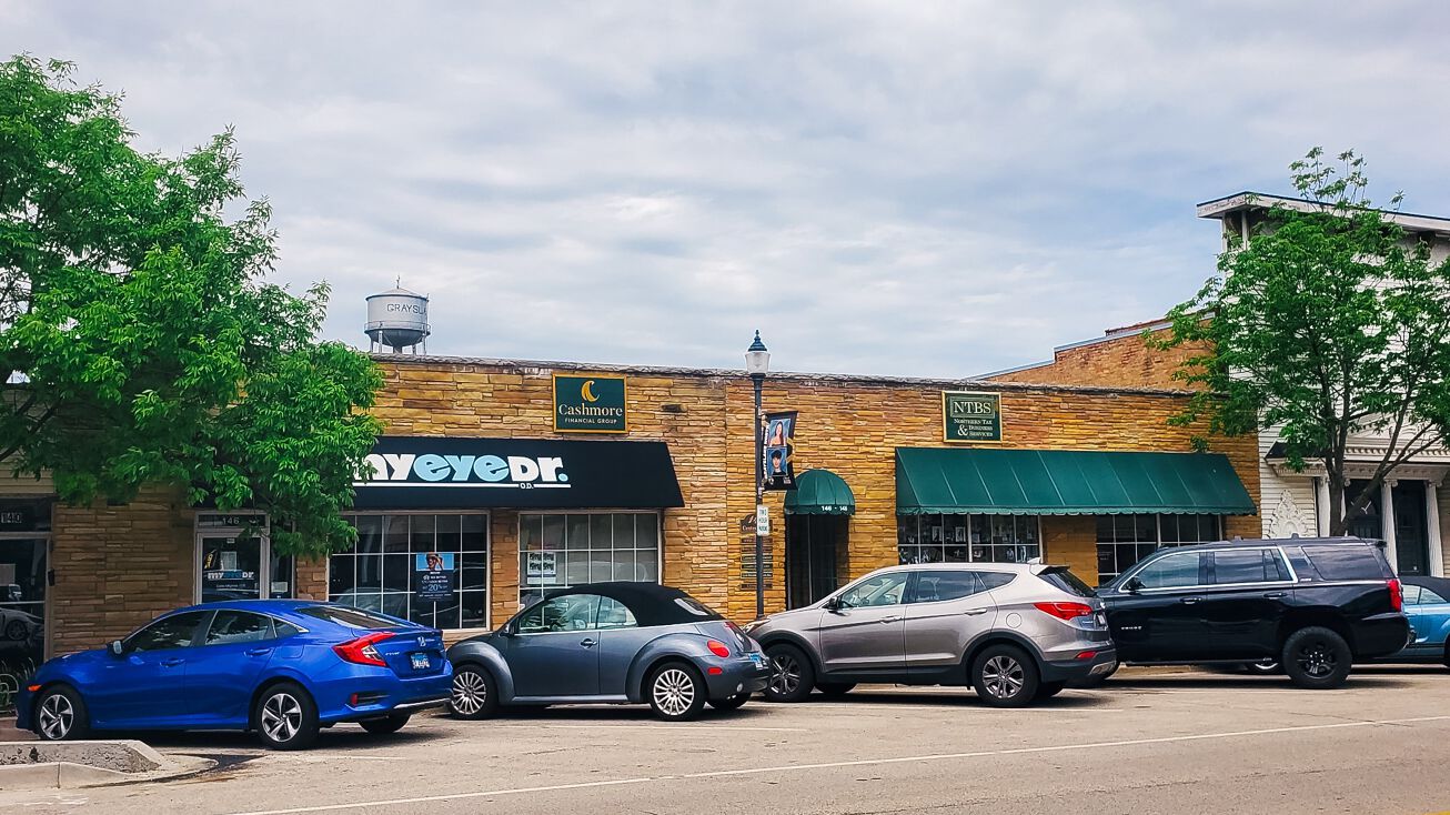 146 Center St, Grayslake, IL 60030 Retail Property for Sale 146148