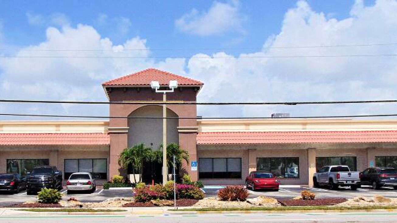 2000 N Federal Hwy, Delray Beach, FL 33483 Mixed Use Property for