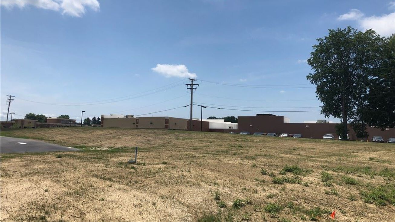 Aurora Rd, Solon, OH 44139