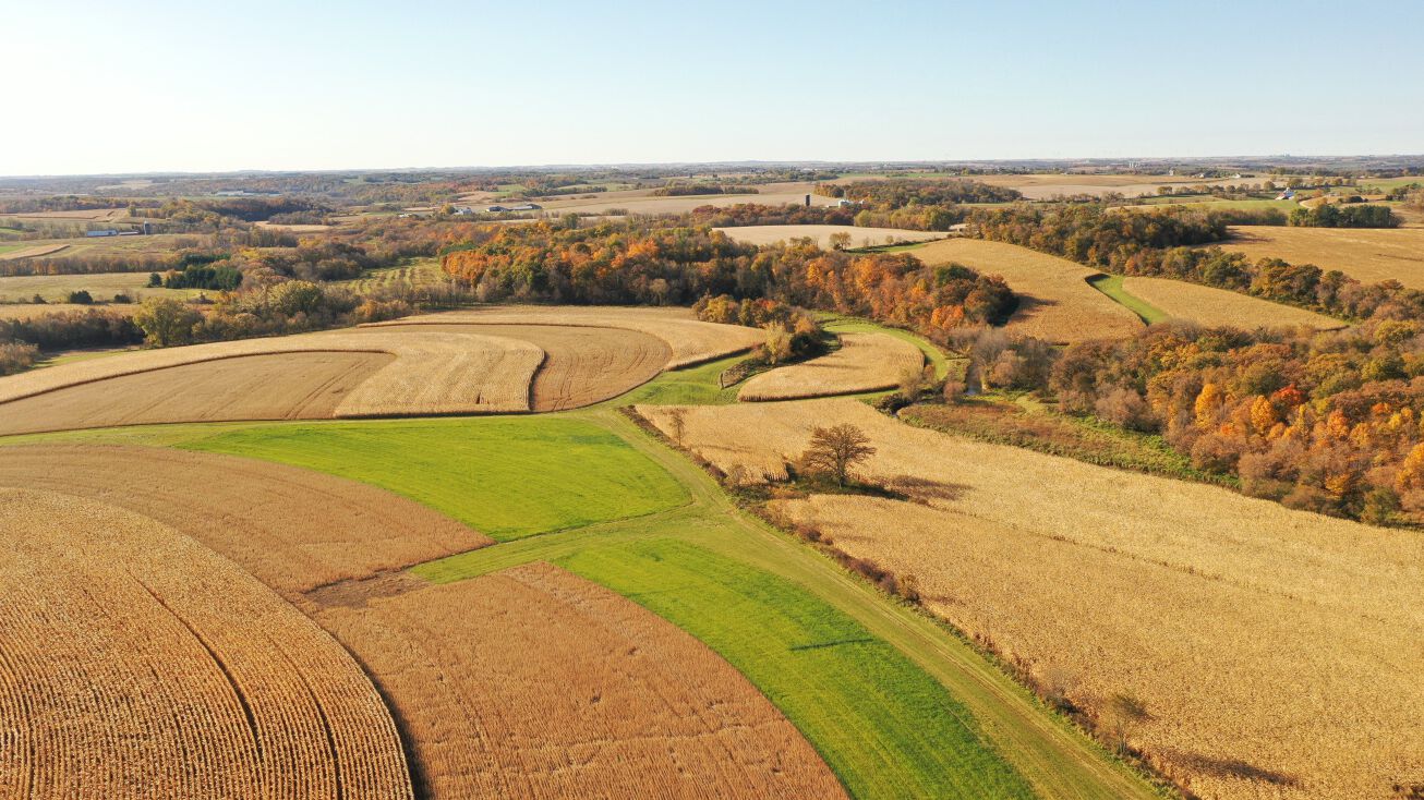 Fort Defiance Rd, Mineral Point, WI 53565