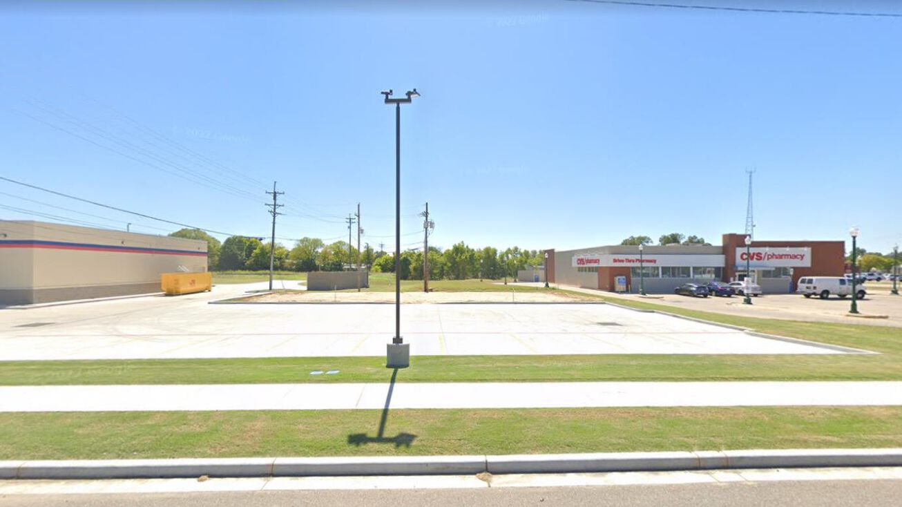 204 E Broad St, Mineola, TX 75773