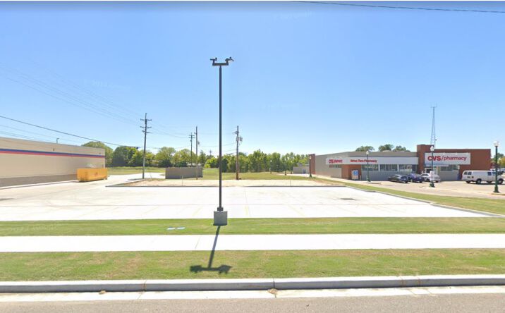 Pictures of Land property located at 204 E Broad St, Mineola, TX 75773 for sales - image #1