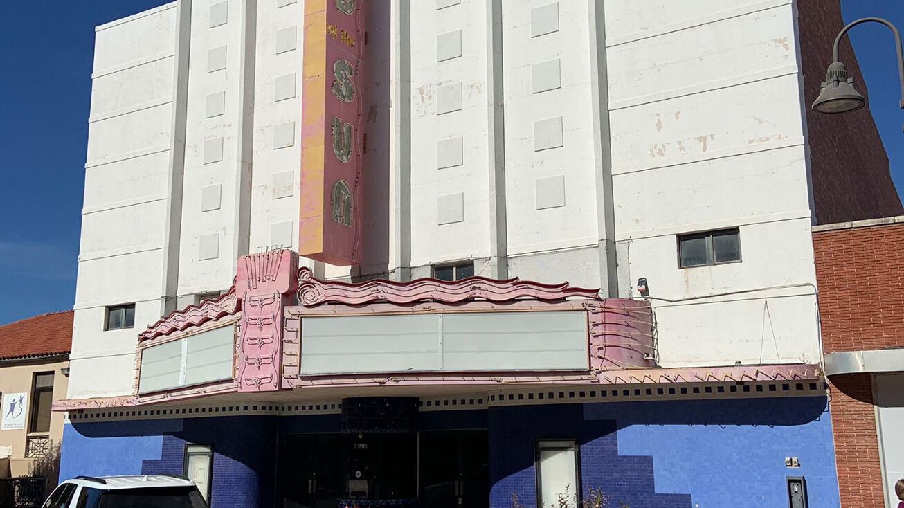 418 W Main St, Artesia, NM 88210