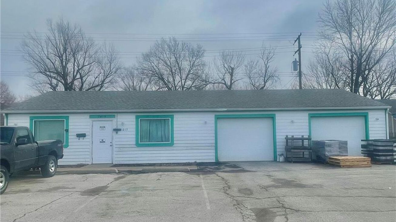 1003 N Main 1013 Street, Ottawa, KS 66067