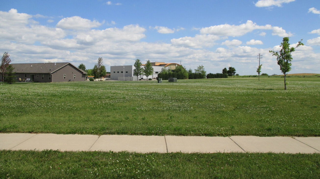 905 Kings Dr, Brownsville, WI 53006