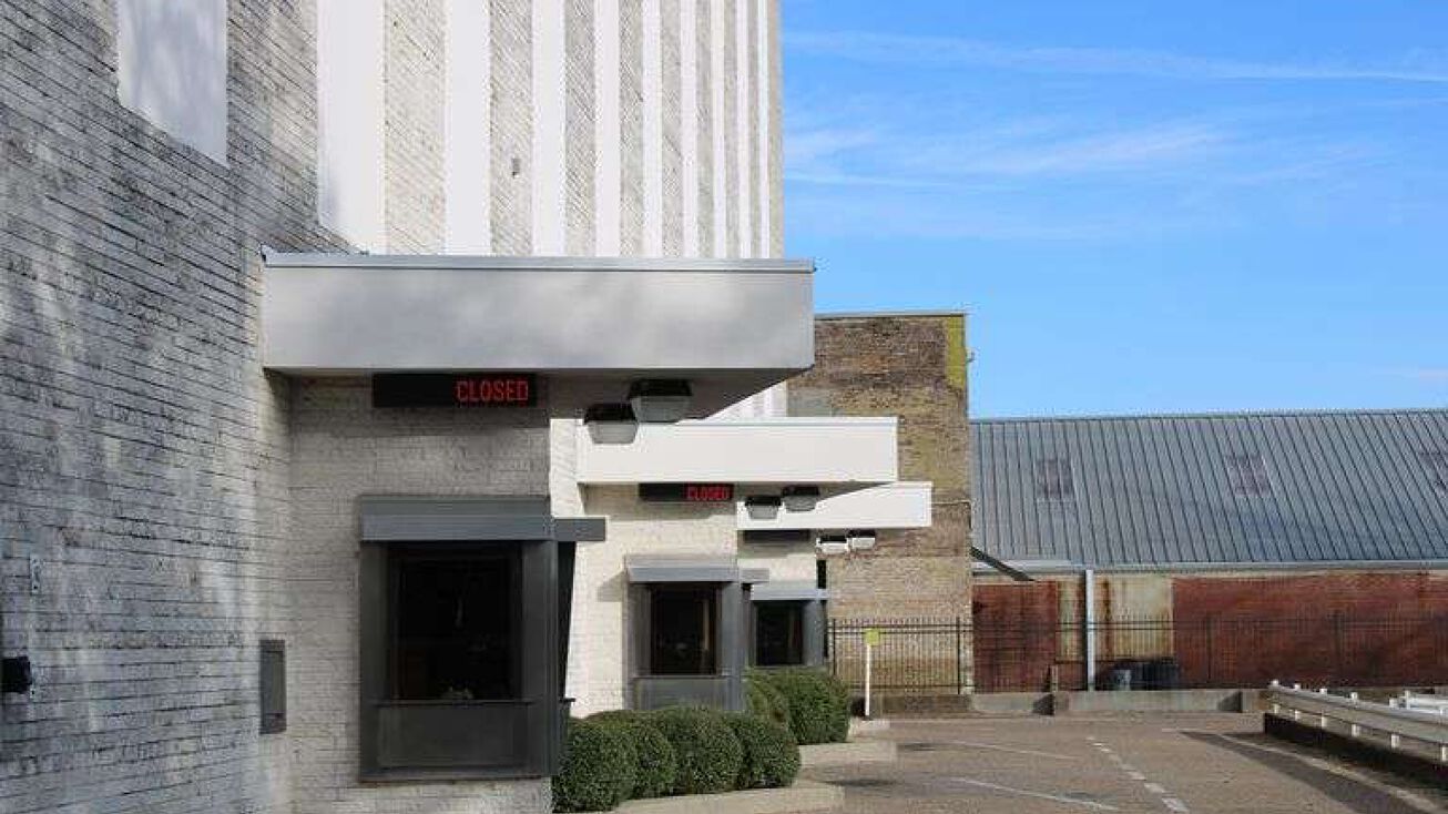 415 N Magnolia St, Laurel, MS 39440