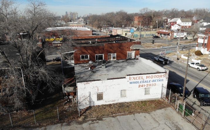 Pictures of Retail property located at 3201 E 12th St, Kansas City, MO 64127 for sales - image #1