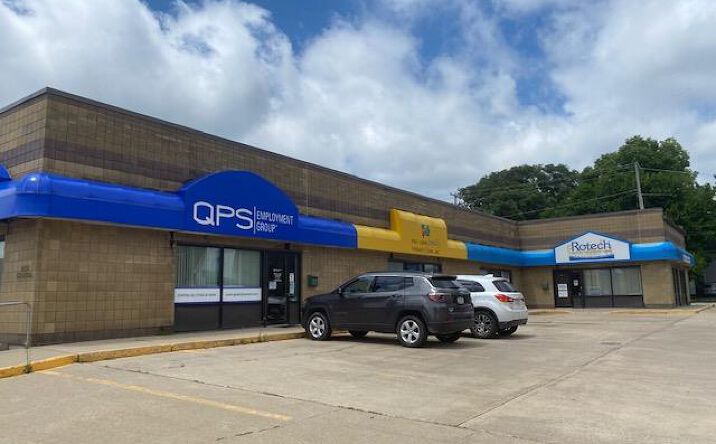 Pictures of Retail property located at 1426 Central Ave, Fort Dodge, IA 50501 for sales - image #1