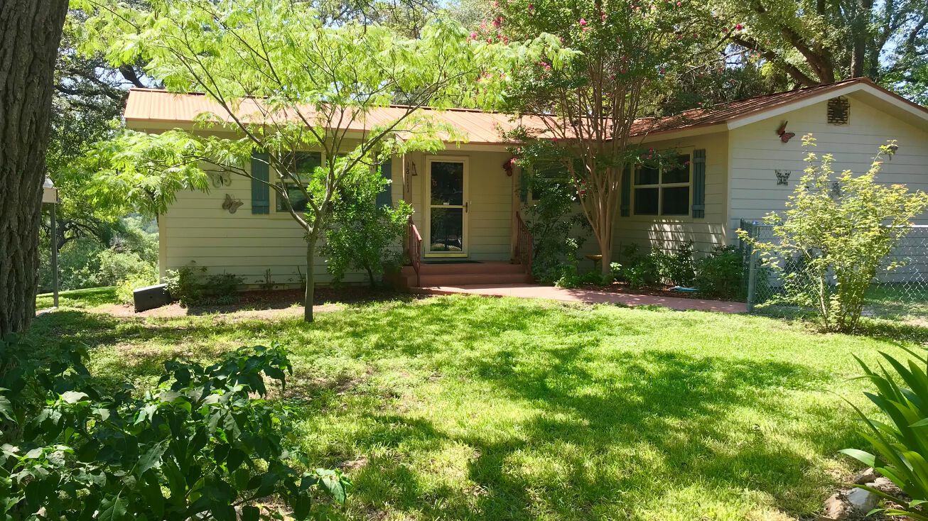 18111 Gregg Bluff Rd, Jonestown, TX 78645