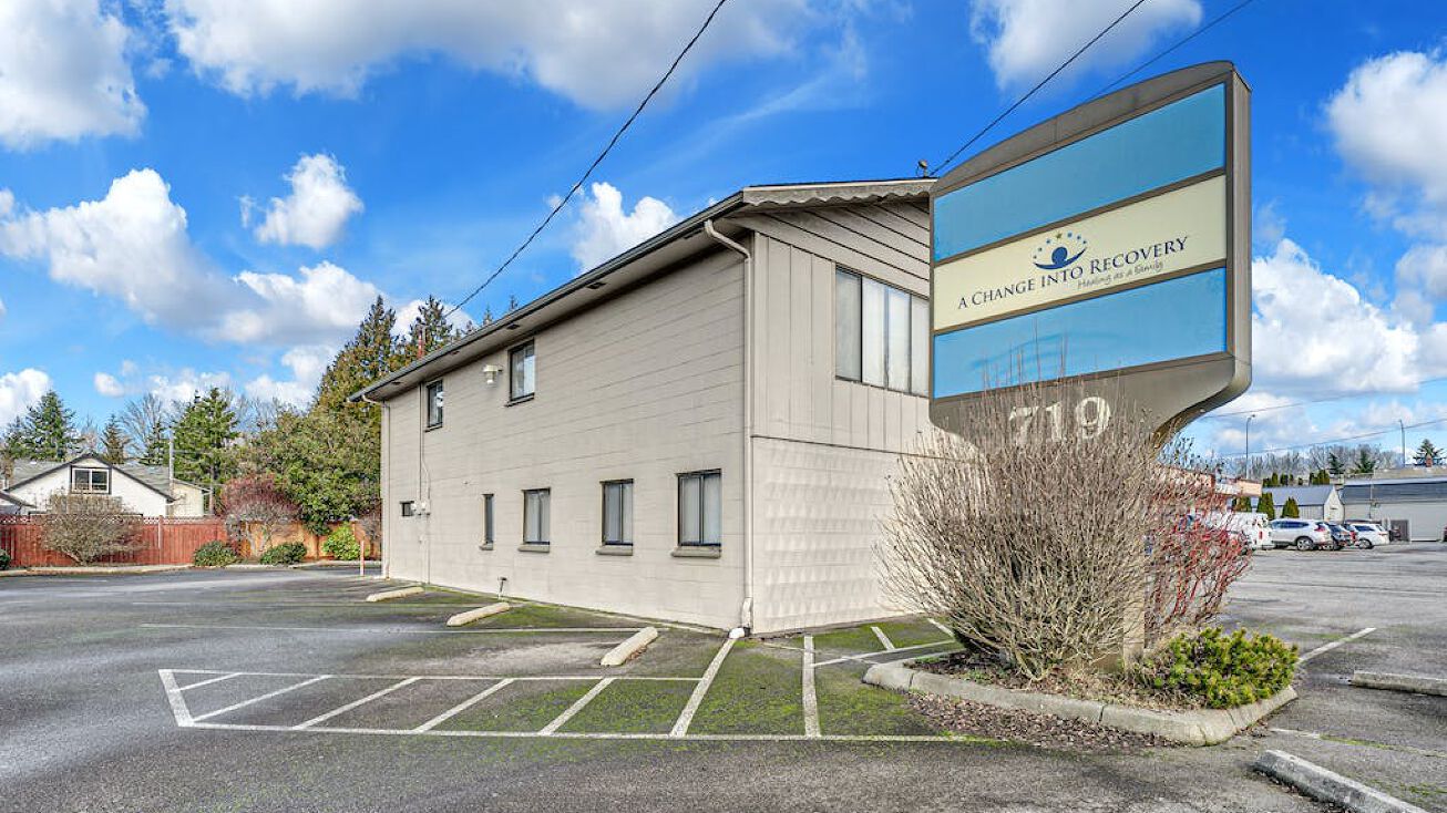 719 E Main Ave, Puyallup, WA 98372