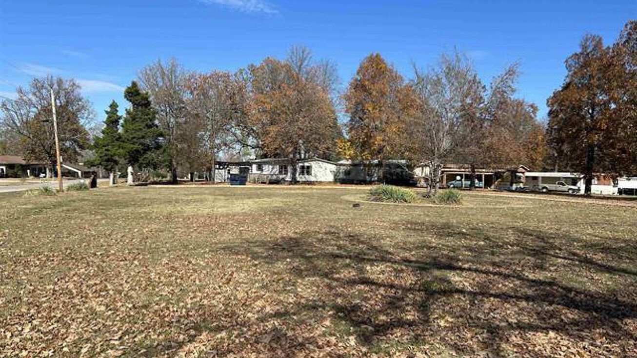 415 Pioneer Trail Dr, Mountain Home, AR 72653 Mobile Home Park