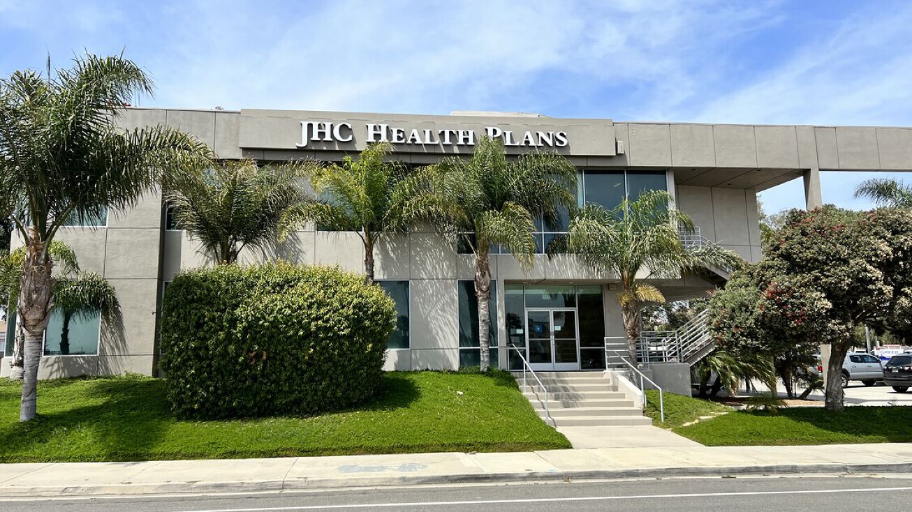 5700 Moon Dr, Ventura, CA 93003