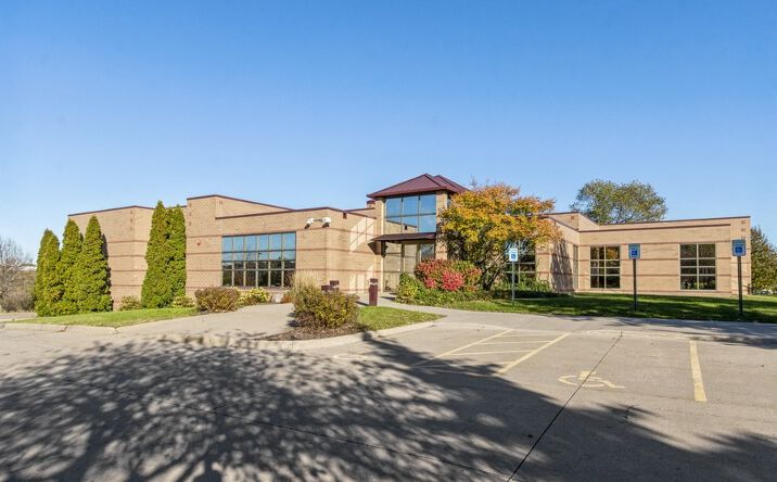 Pictures of Office property located at 2834 Northgate Dr, Iowa City, IA 52245 for sales - image #1