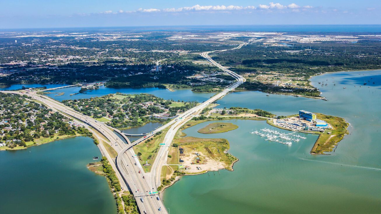 2705 South Ave, Baytown, TX 77520