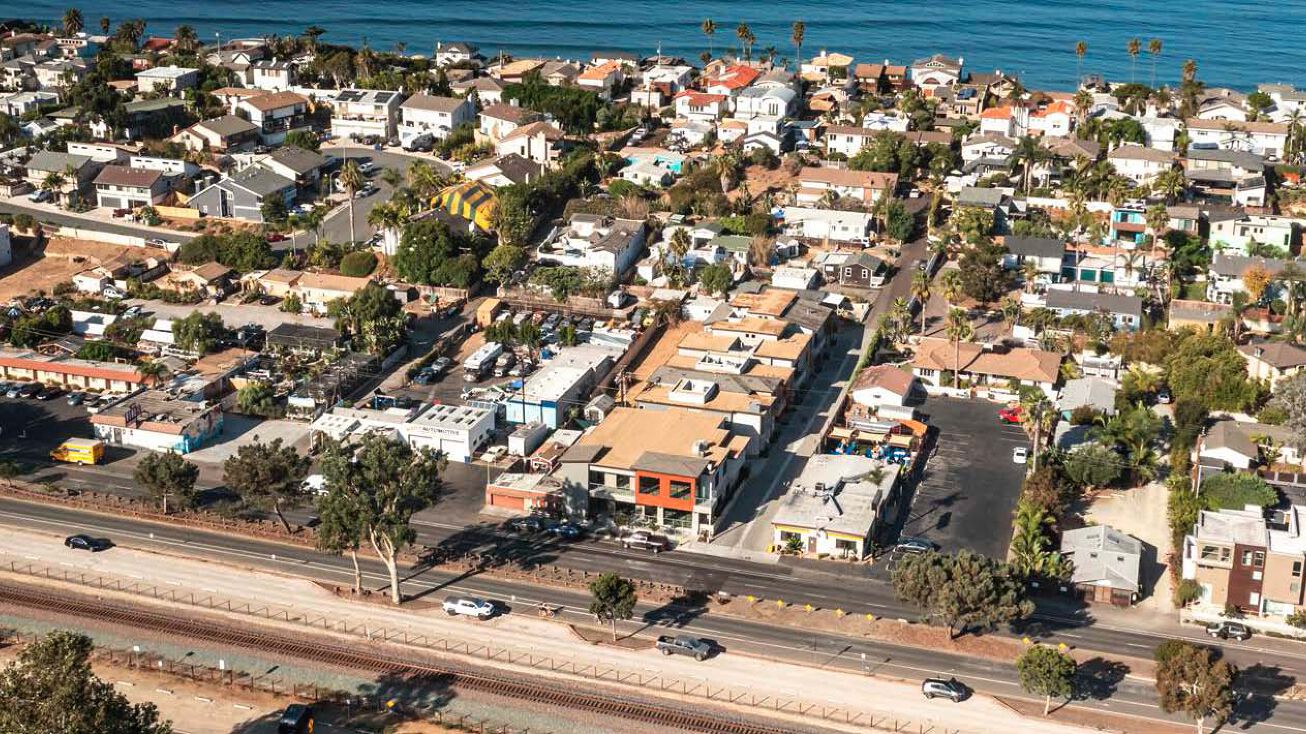 1524 N Coast Hwy 101, Encinitas, CA 92024