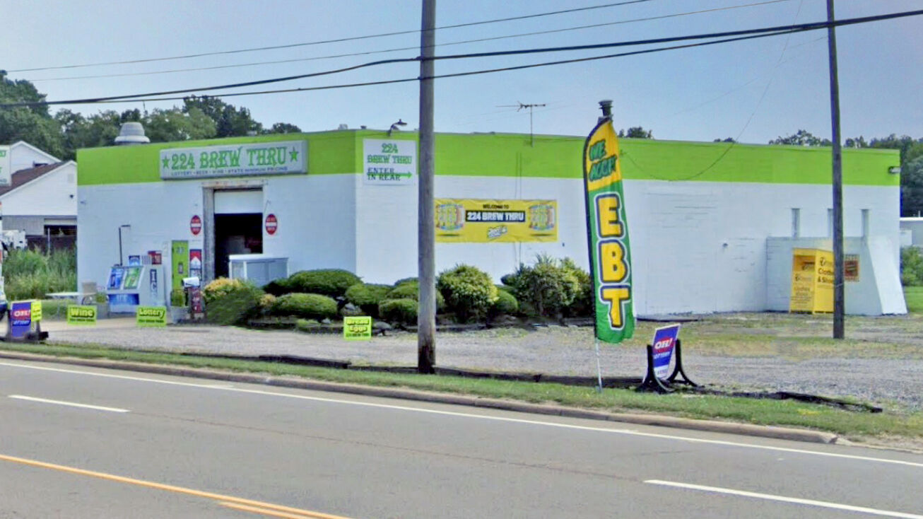 2010 E Waterloo Rd, Akron, OH 44312 Retail Property for Sale 2010 E