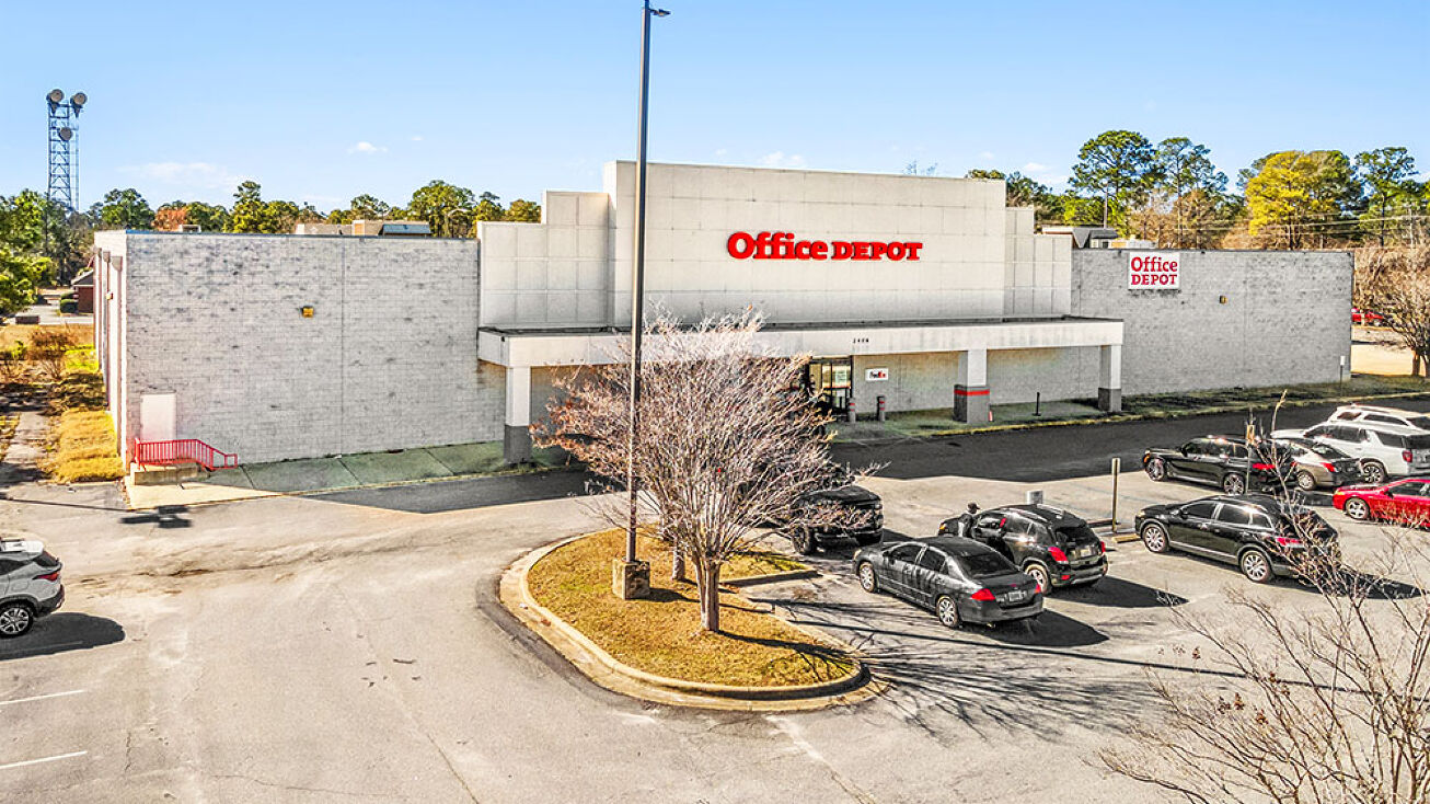 2406 Westgate Dr, Albany, GA 31707 Retail Property for Sale Office