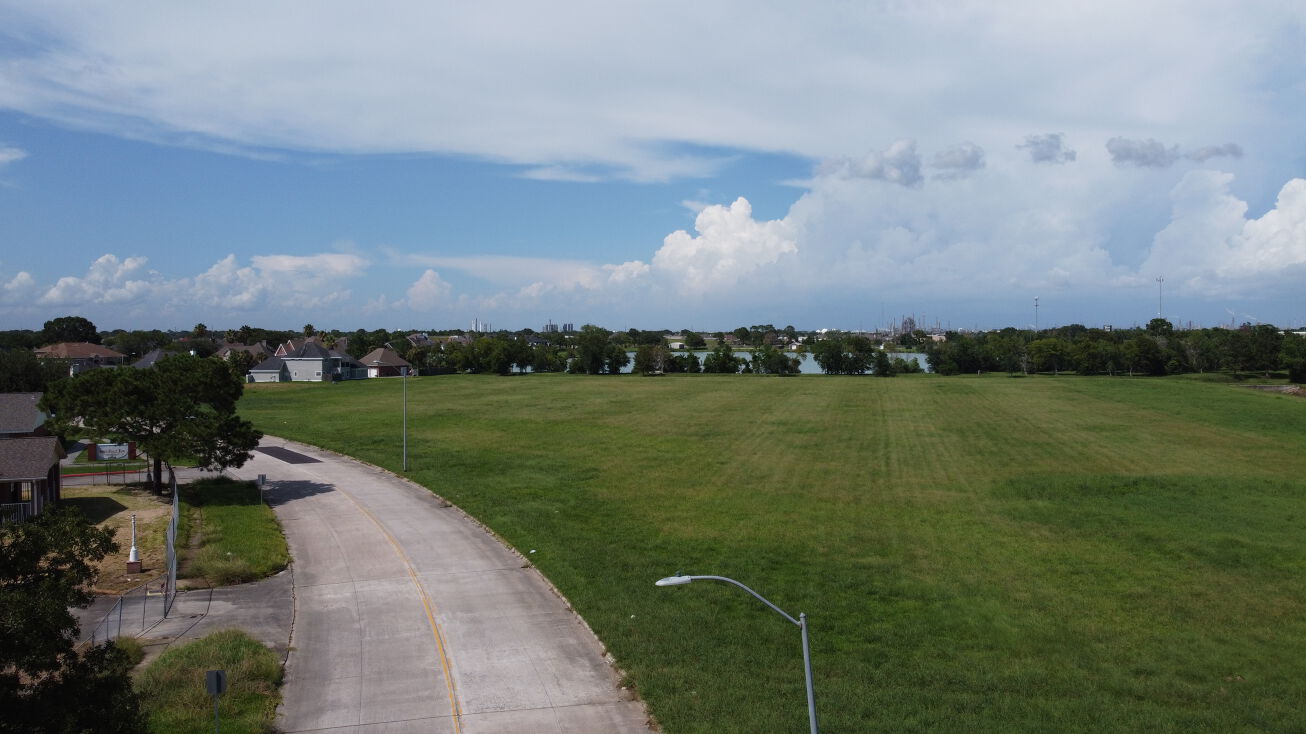 Lake Arthur Dr, Port Arthur, TX 77642