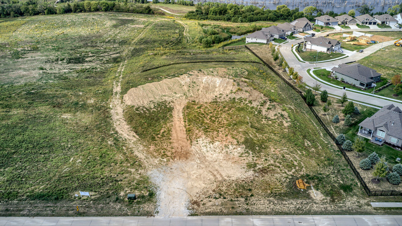 Ballpark Way, Papillion, NE 68046