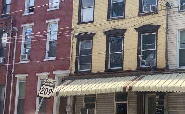 Pictures of Multifamily property located at 716 - 718 W Market St, Pottsville, PA 17901 for sales - image #1