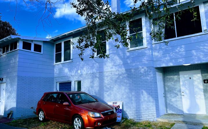 Pictures of Multifamily property located at 819 N Ridgewood Ave, Daytona Beach, FL 32114 for sales - image #1
