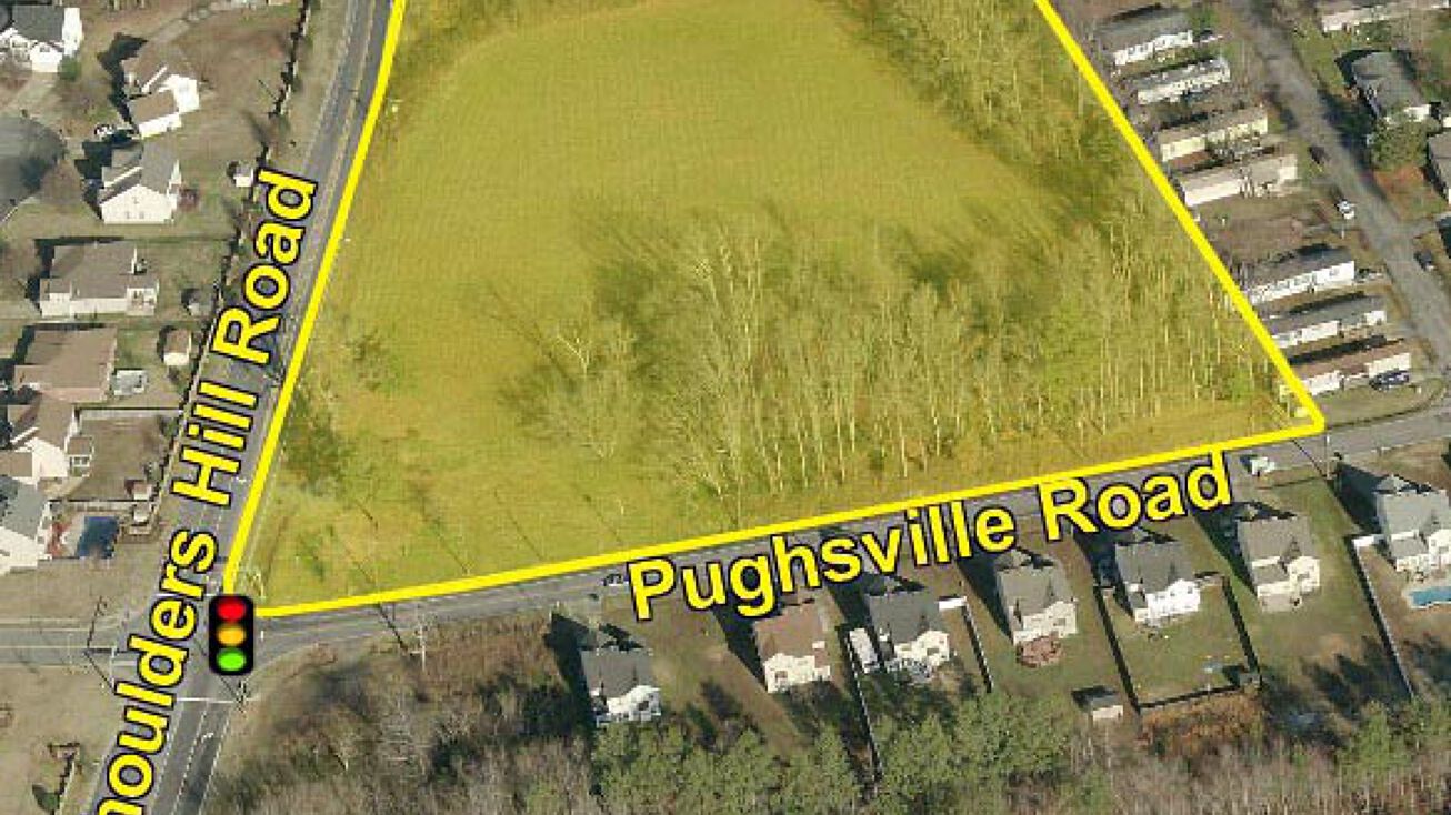 4948 Shoulders Hill Rd, Suffolk, VA 23435