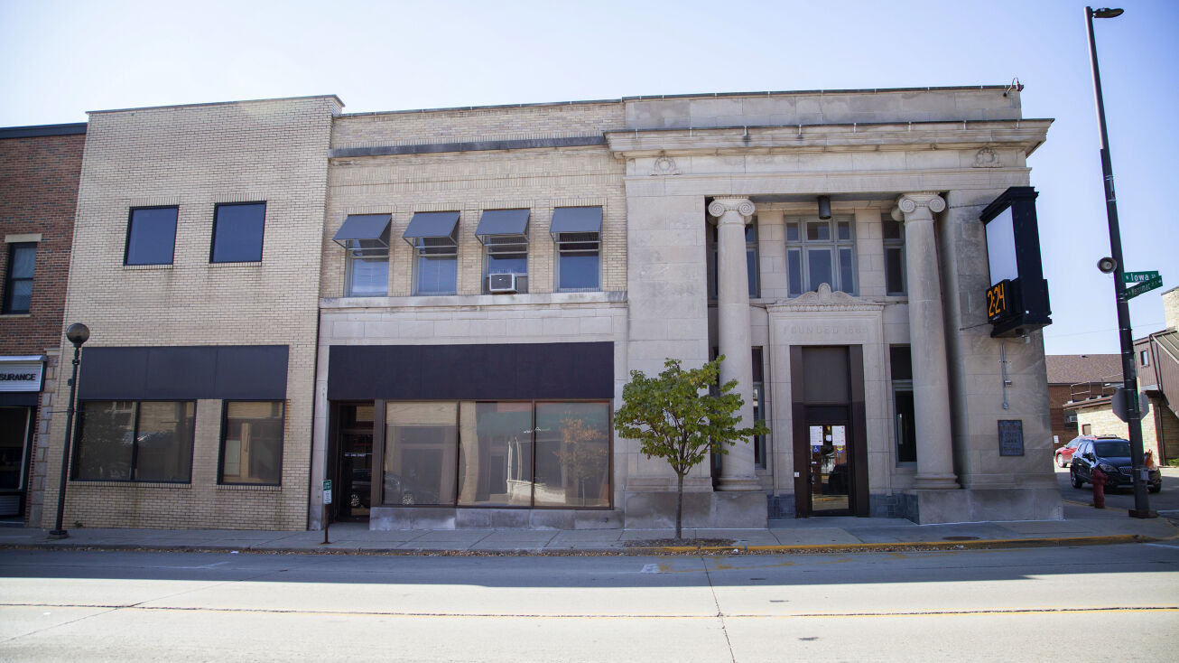 178 N Iowa St, Dodgeville, WI 53533