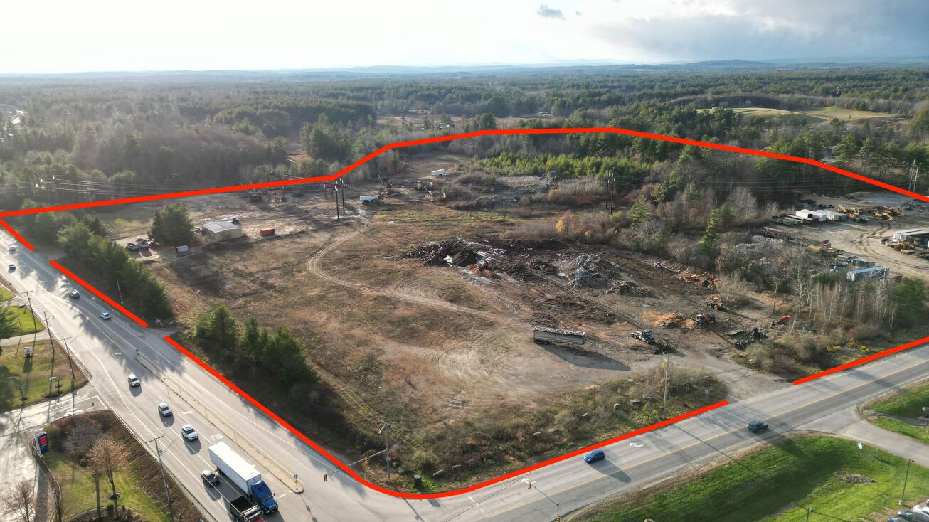 327 Derry Rd, Hudson, NH 03051