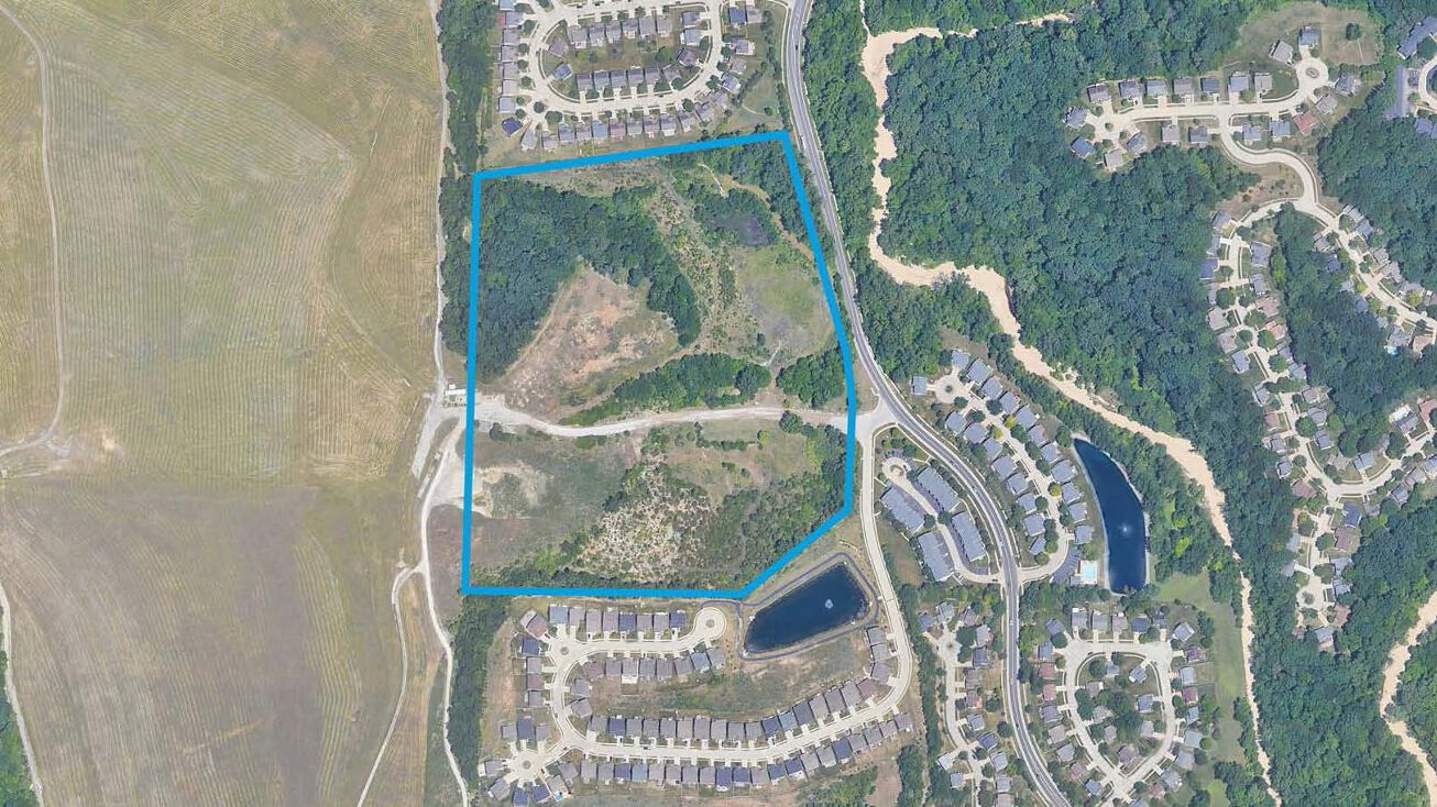 1741 Sulphur Spring Rd, Ballwin, MO 63021