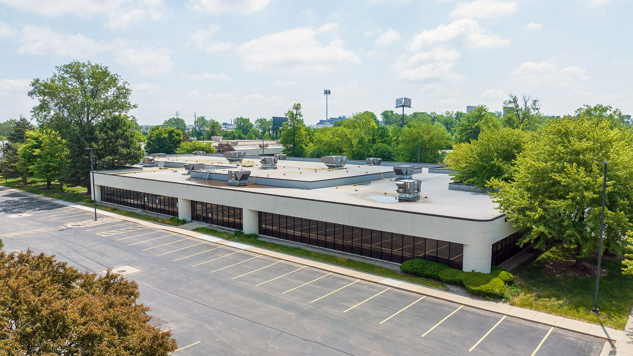 15031 Commerce Dr N, Dearborn, MI 48120