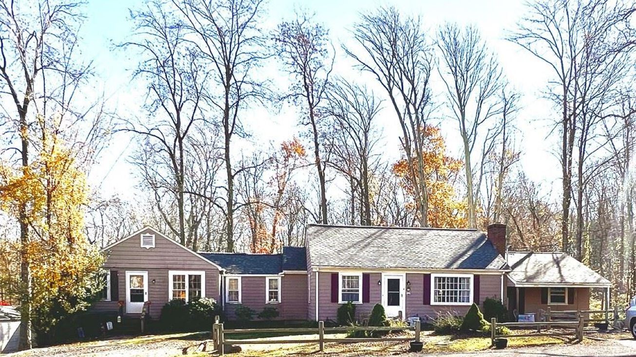 590596 Danielson Pike, Scituate, RI 02857