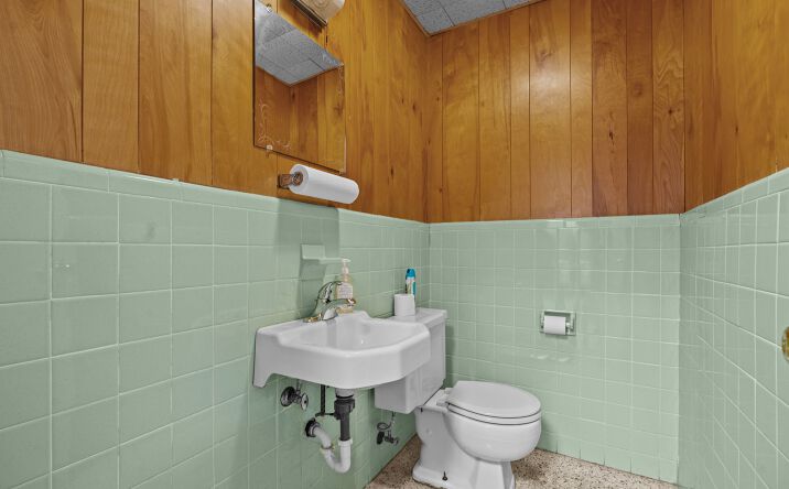 image of property at 707 CARTHAGE ST Sanford NC 27330-4108