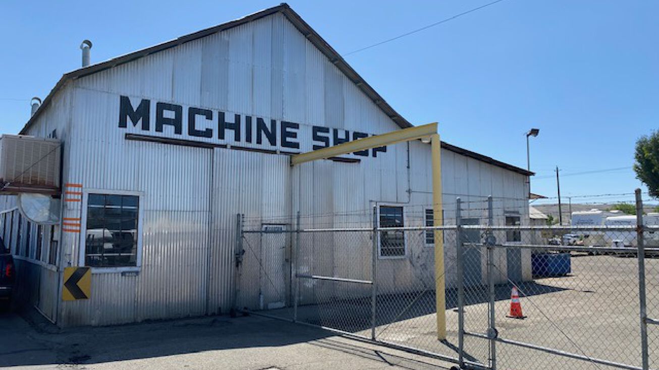 210 W Glenn Ave, Coalinga, CA 93210