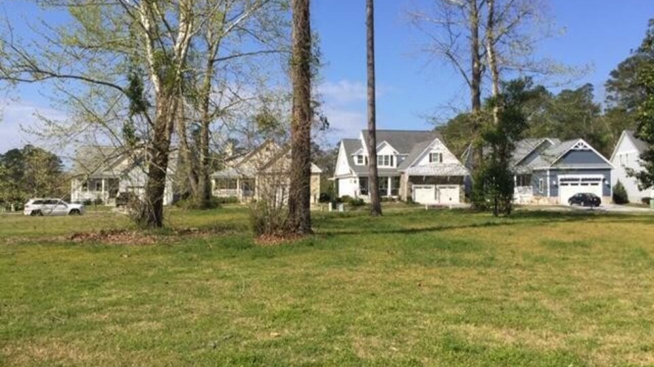 128 Shoreview Dr, New Bern, NC 28562